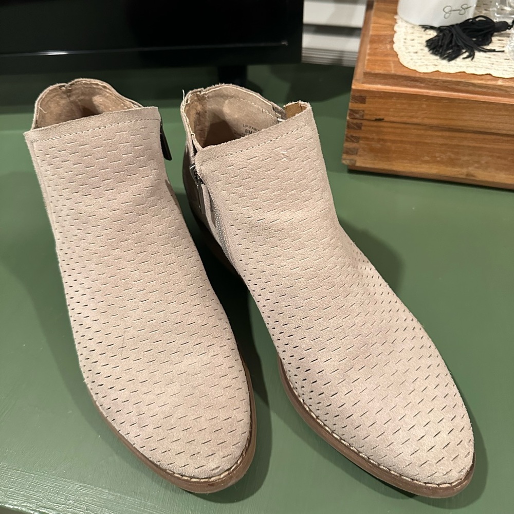 Lucky Brand Booties - Size 8